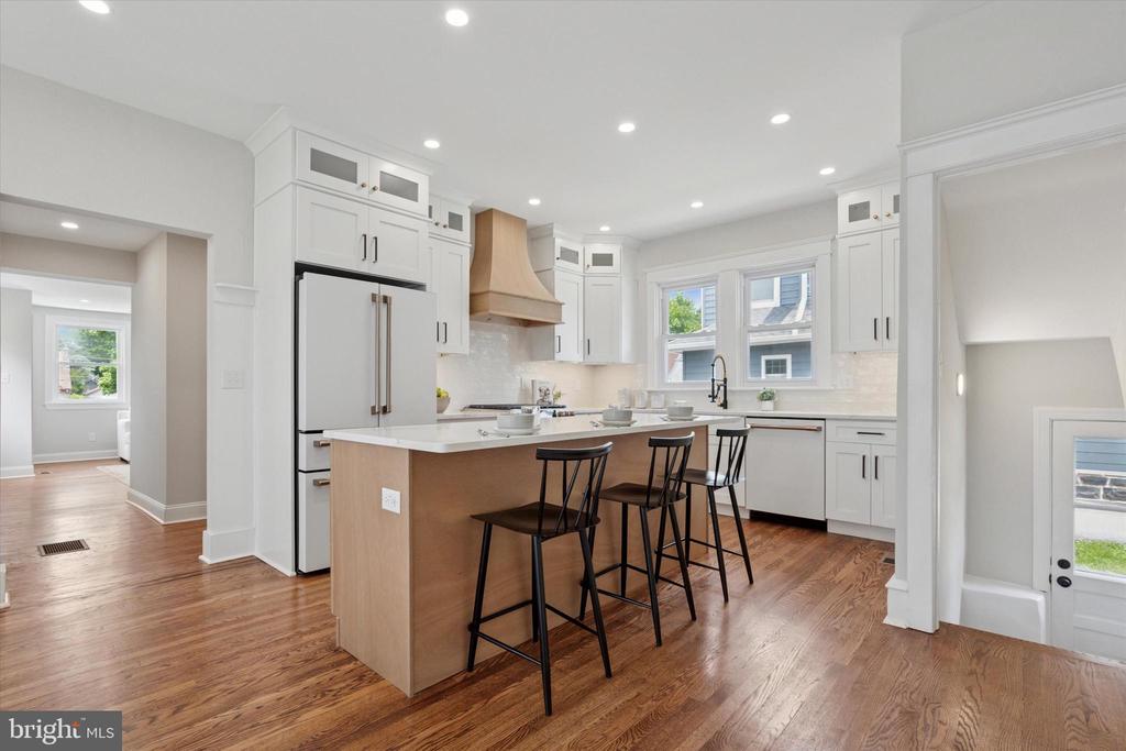 520 Brookline Blvd