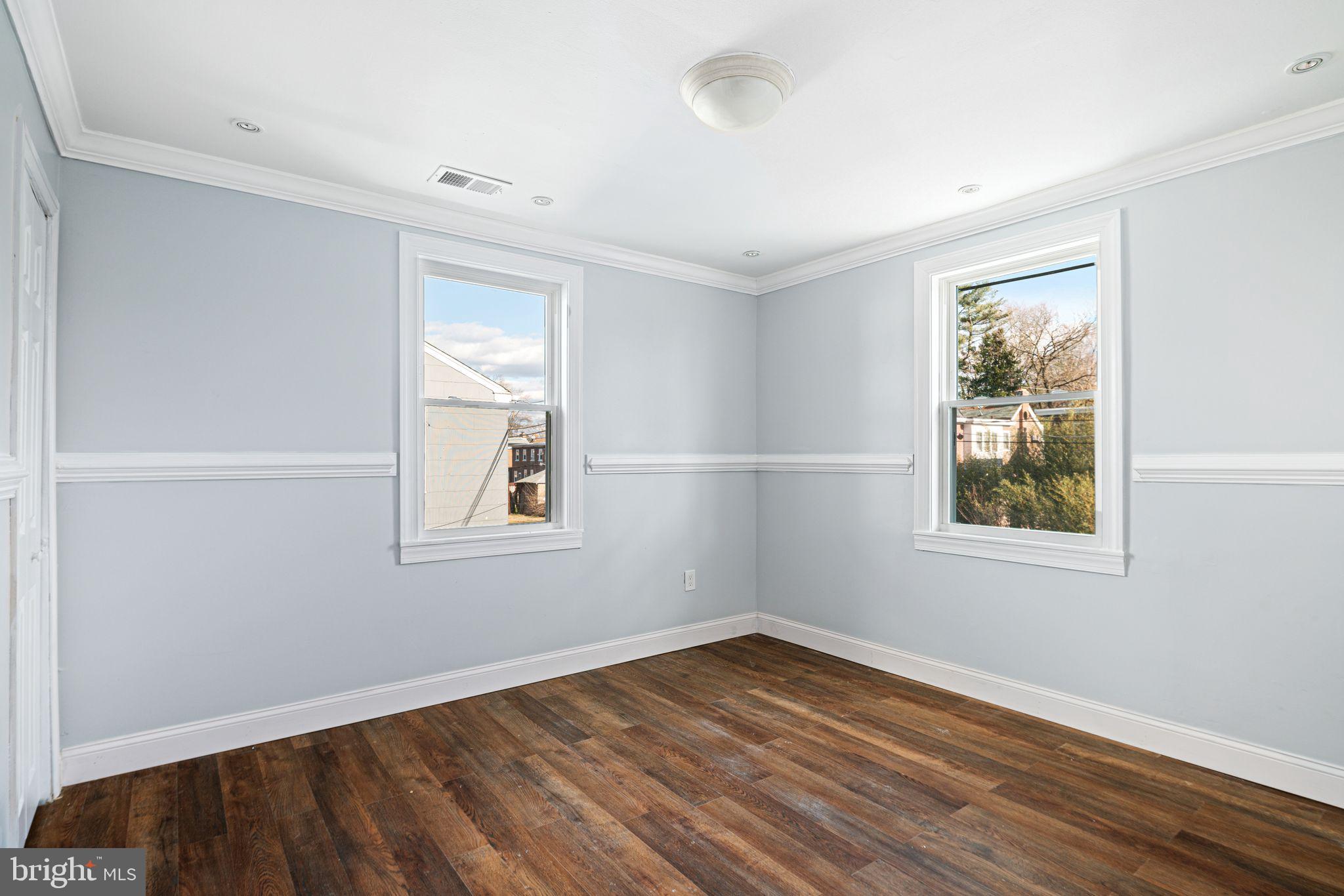 213 W ELKINTON AVE #2