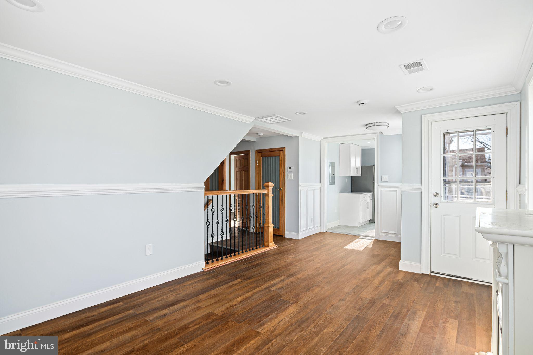 213 W ELKINTON AVE #2