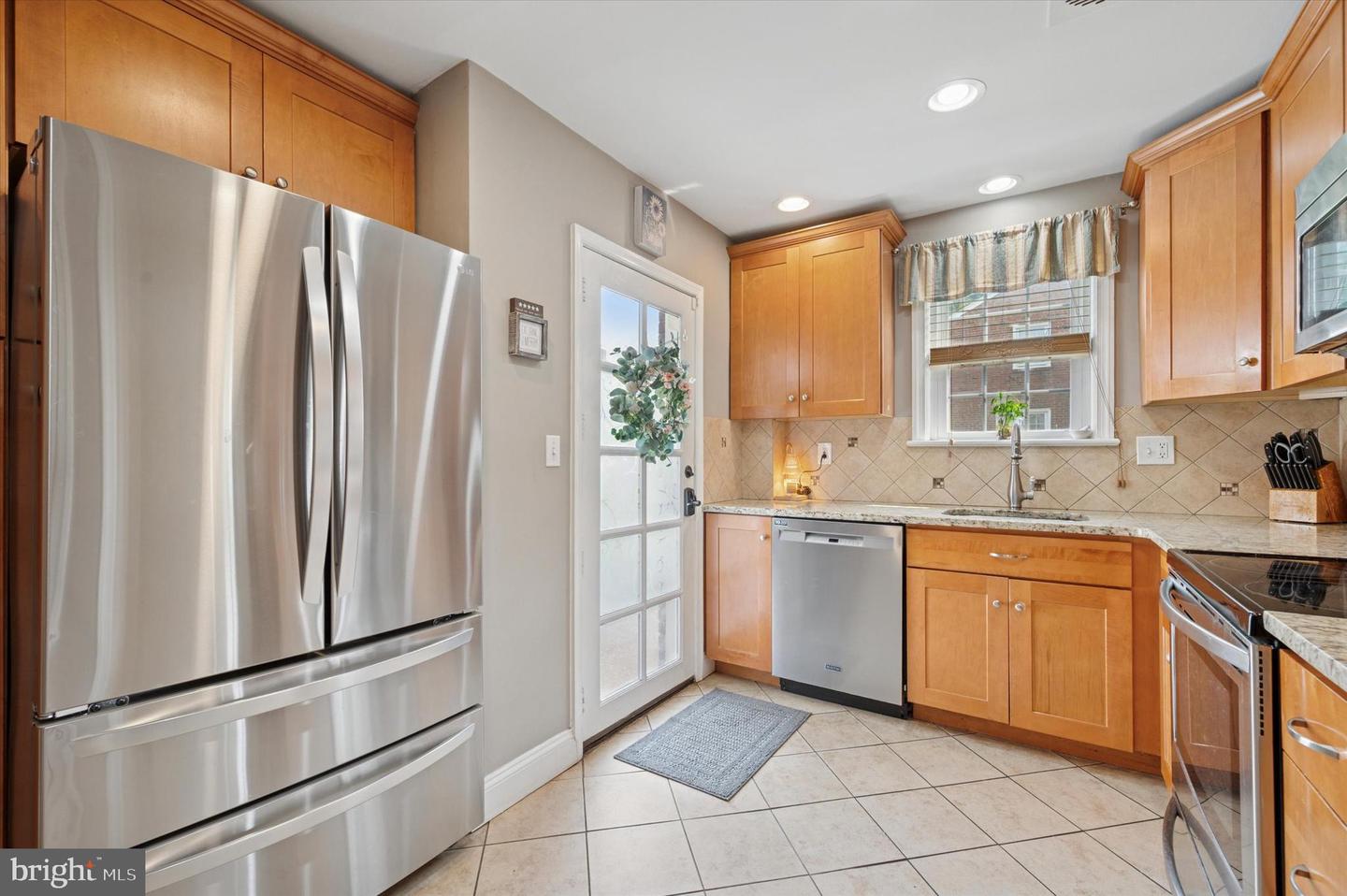 975 Old Sproul Rd