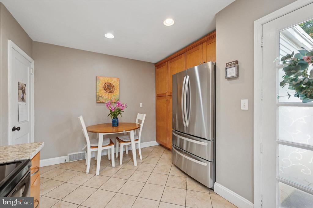 975 Old Sproul Rd