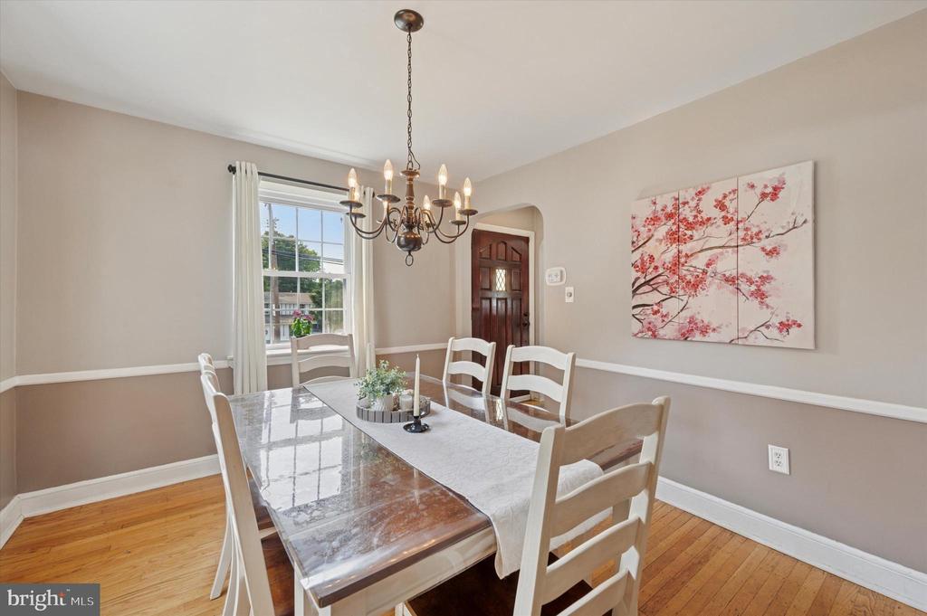 975 Old Sproul Rd