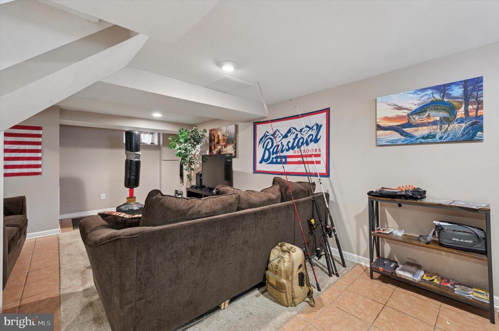 975 Old Sproul Rd
