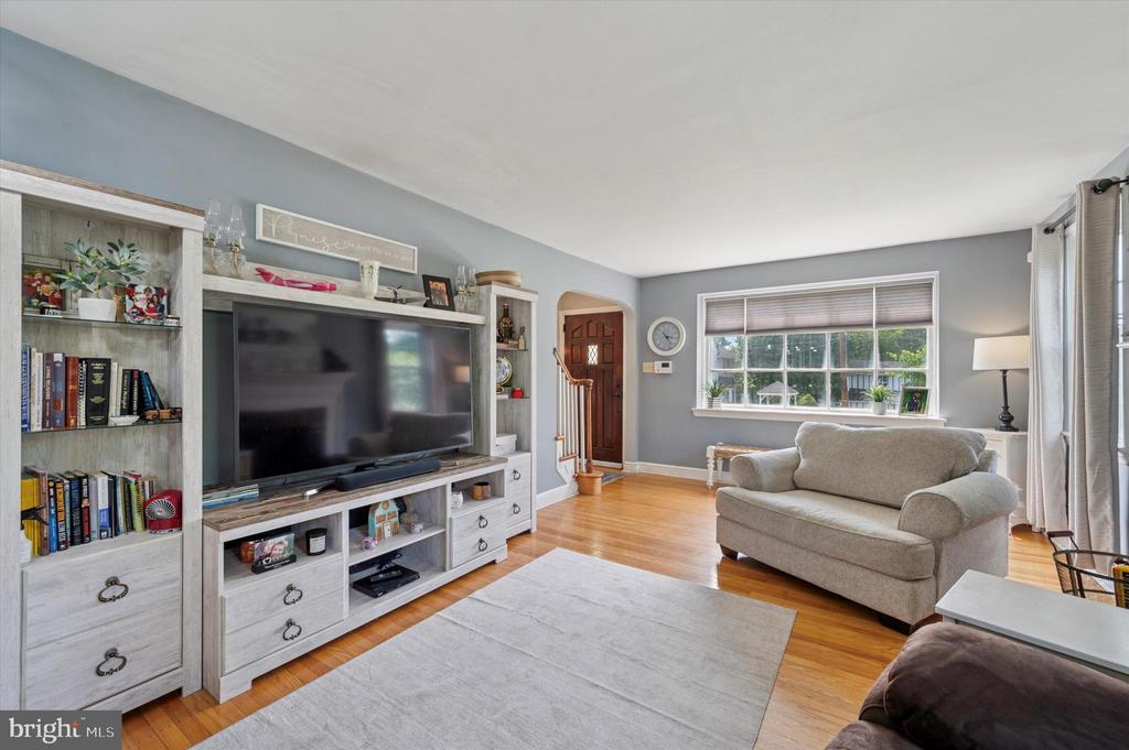975 Old Sproul Rd