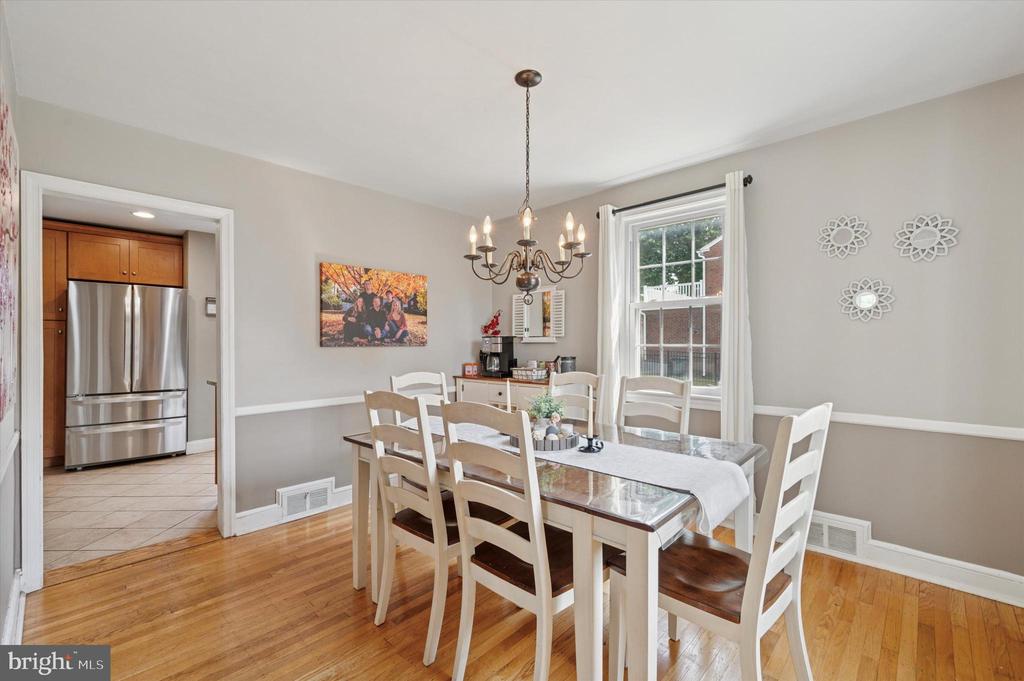 975 Old Sproul Rd
