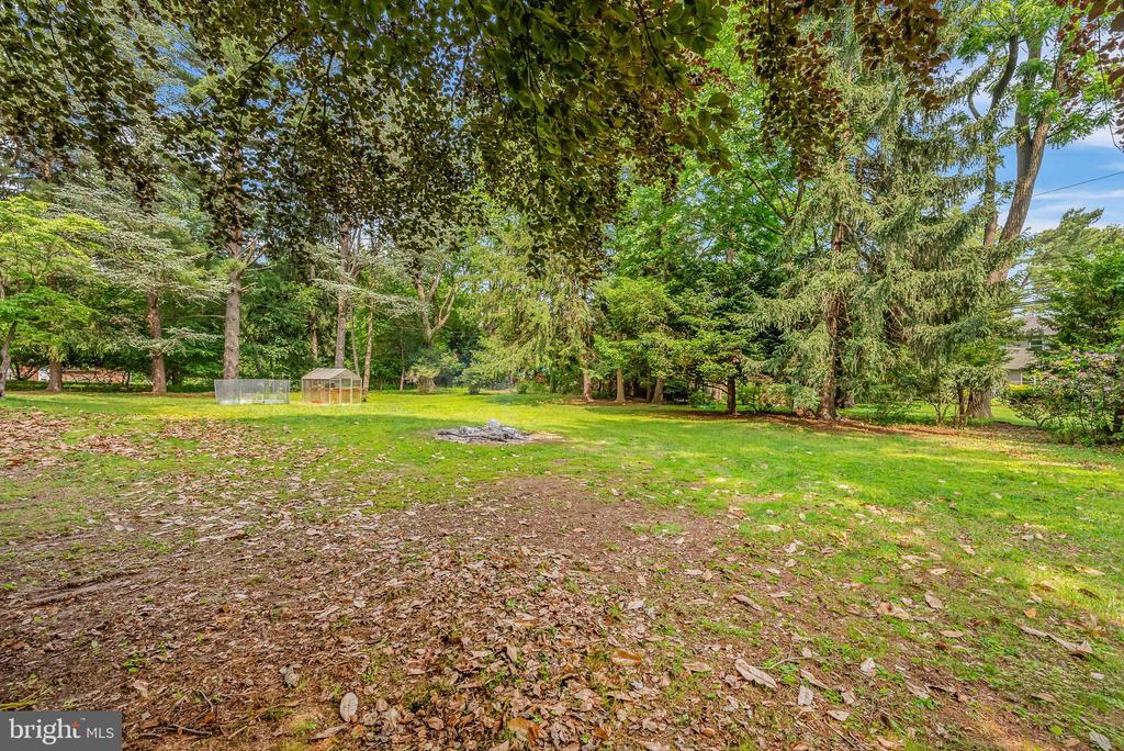 833 Parkridge Dr