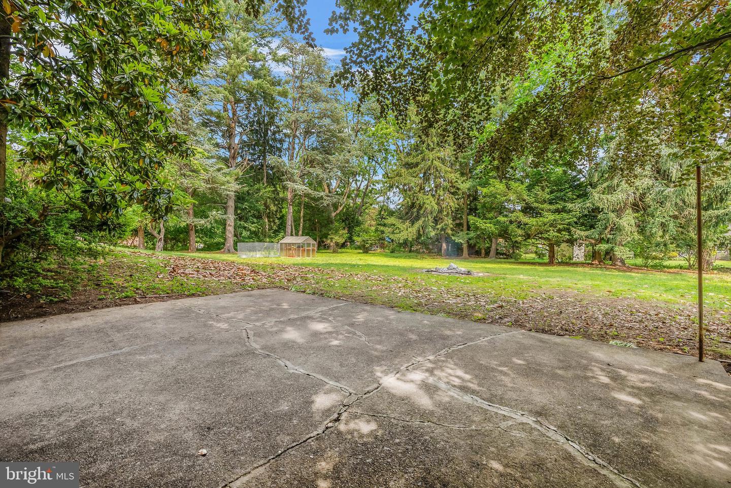 833 Parkridge Dr