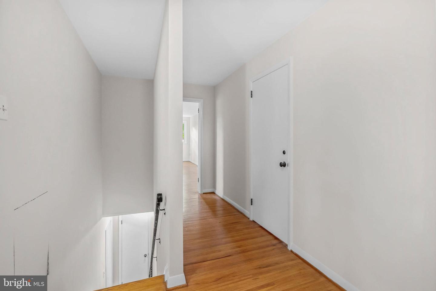 833 Parkridge Dr