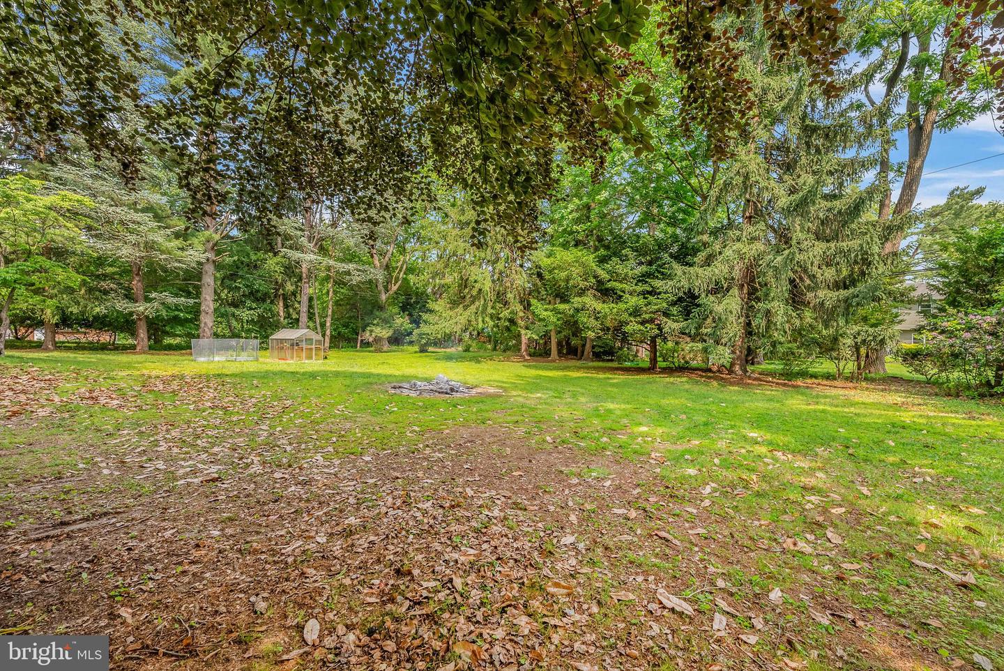 833 Parkridge Dr