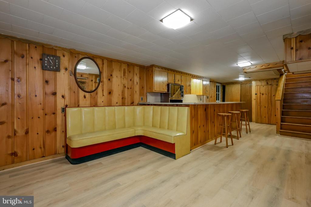 262 Ellis Rd