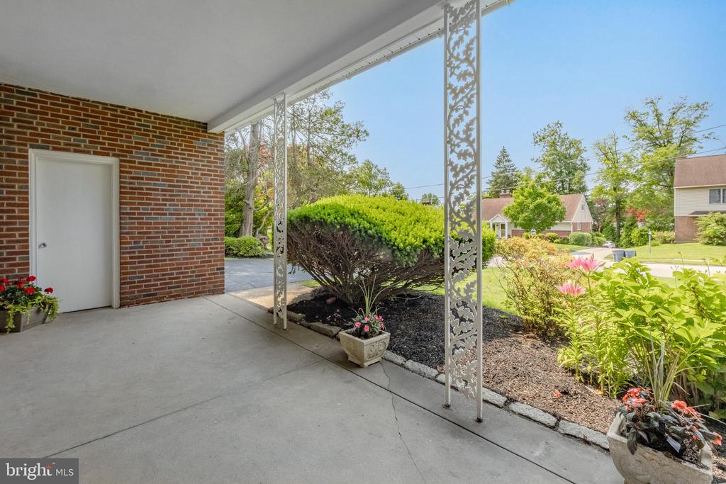 262 Ellis Rd