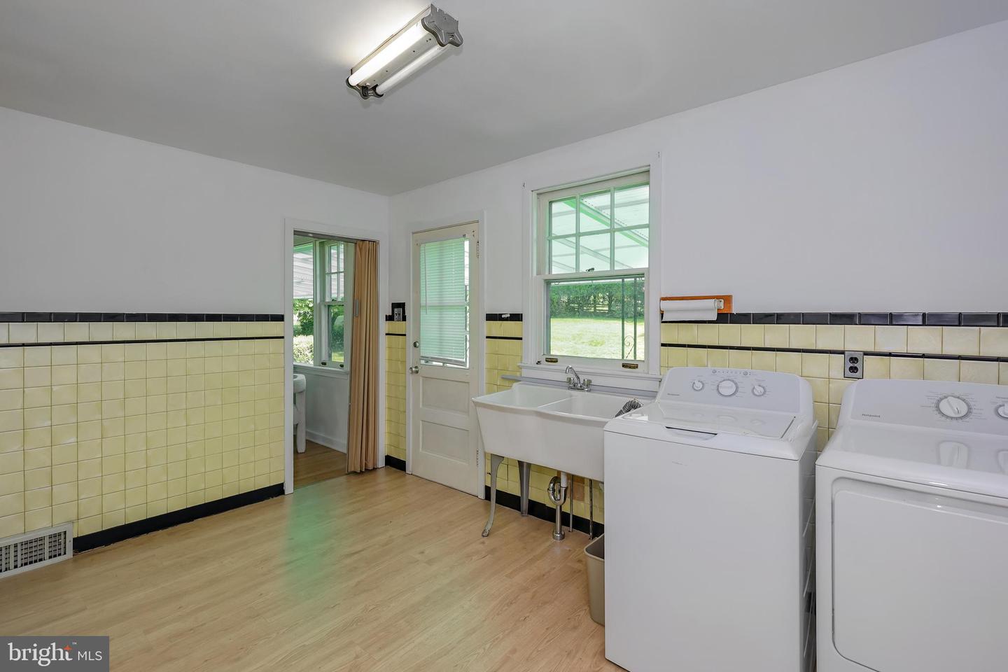 262 Ellis Rd