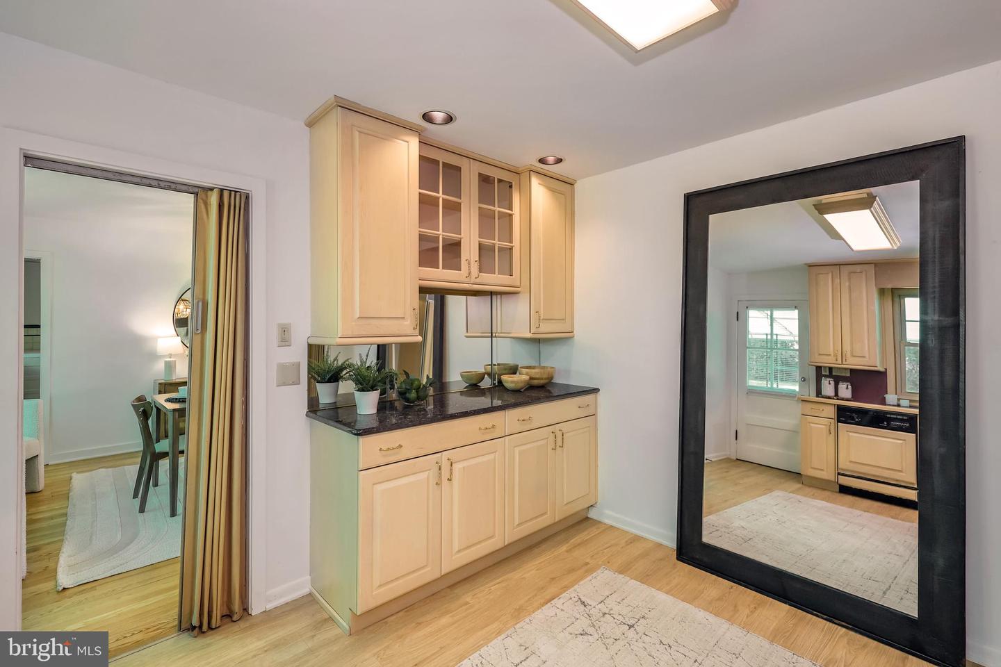 262 Ellis Rd