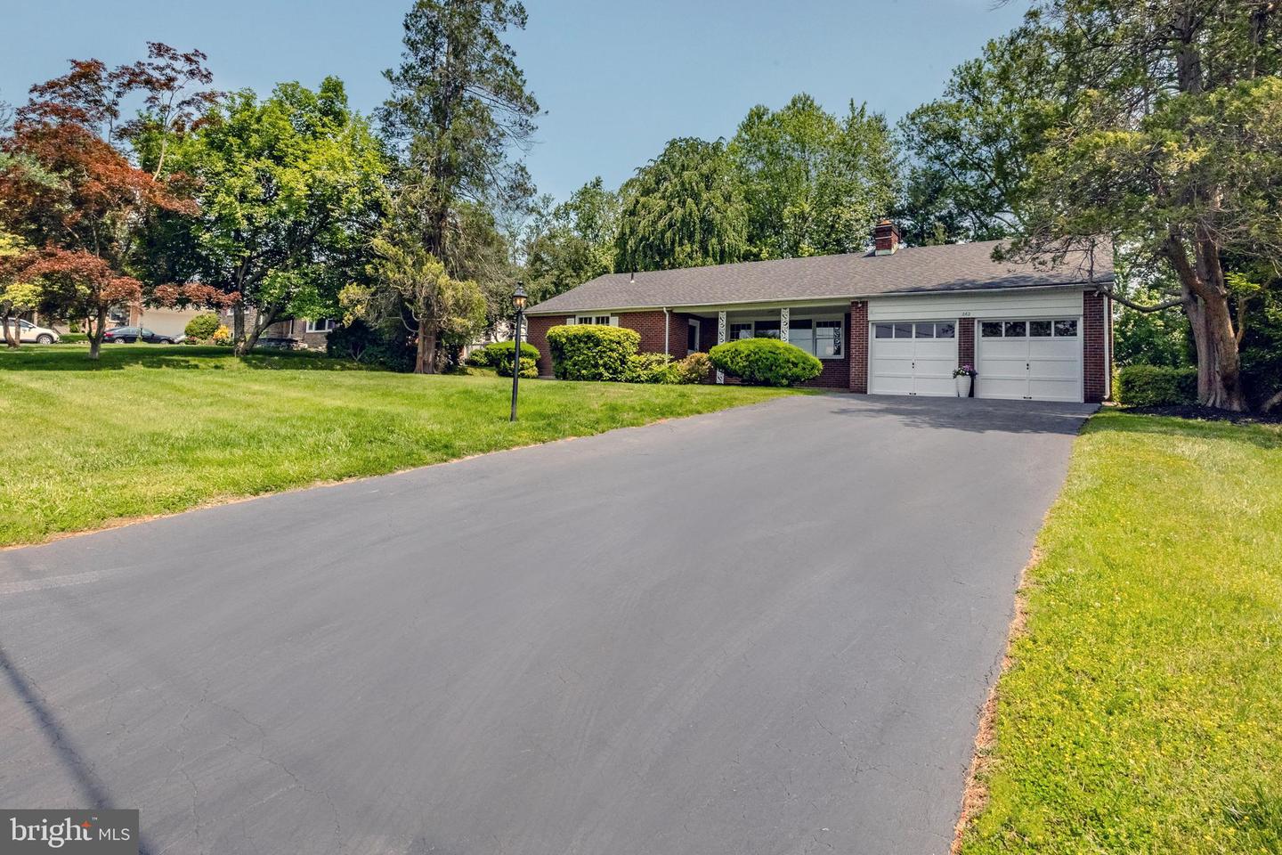 262 Ellis Rd