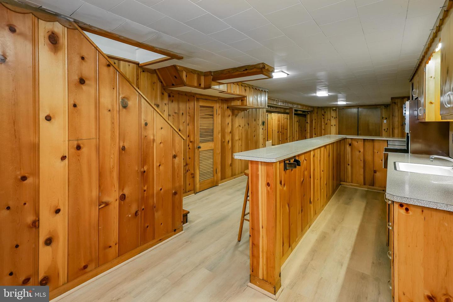262 Ellis Rd