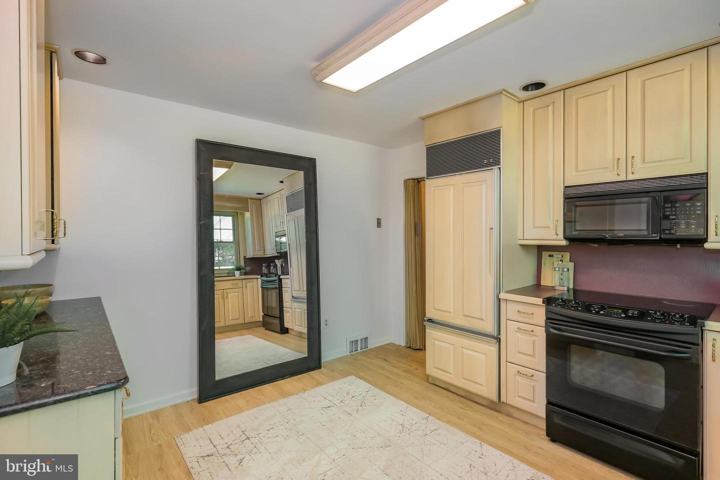 262 Ellis Rd