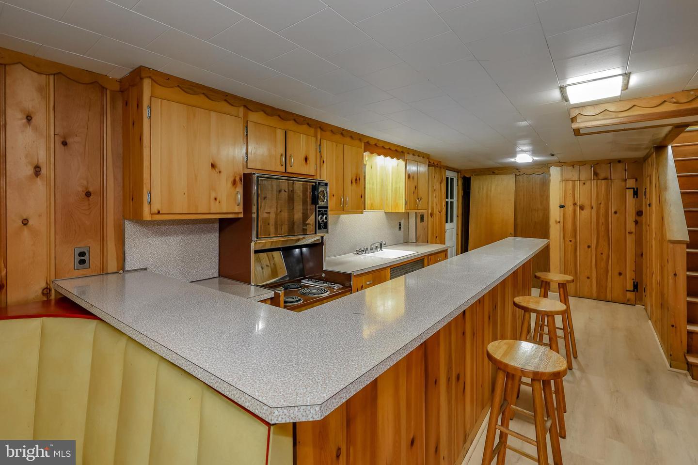 262 Ellis Rd