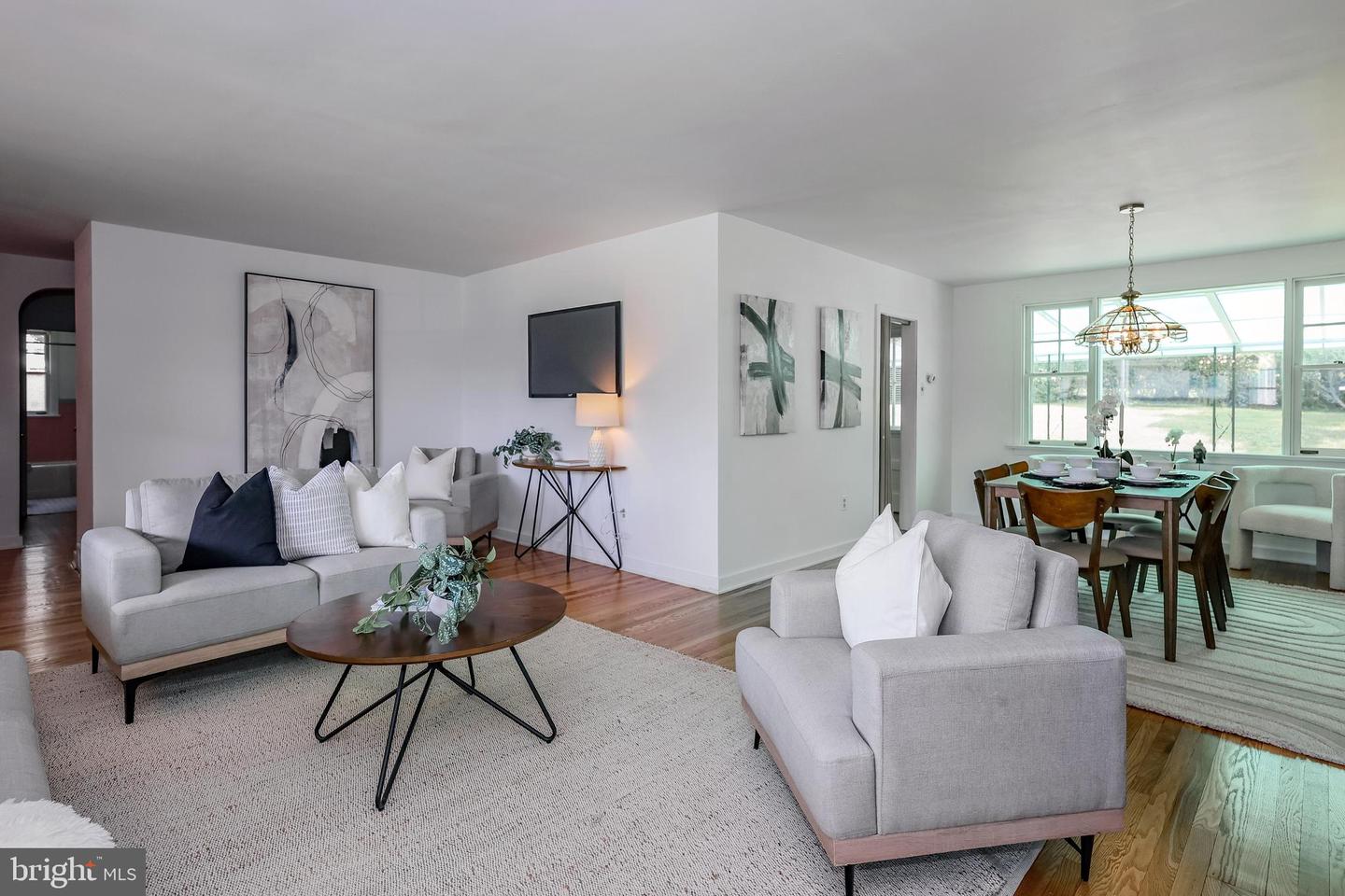 262 Ellis Rd