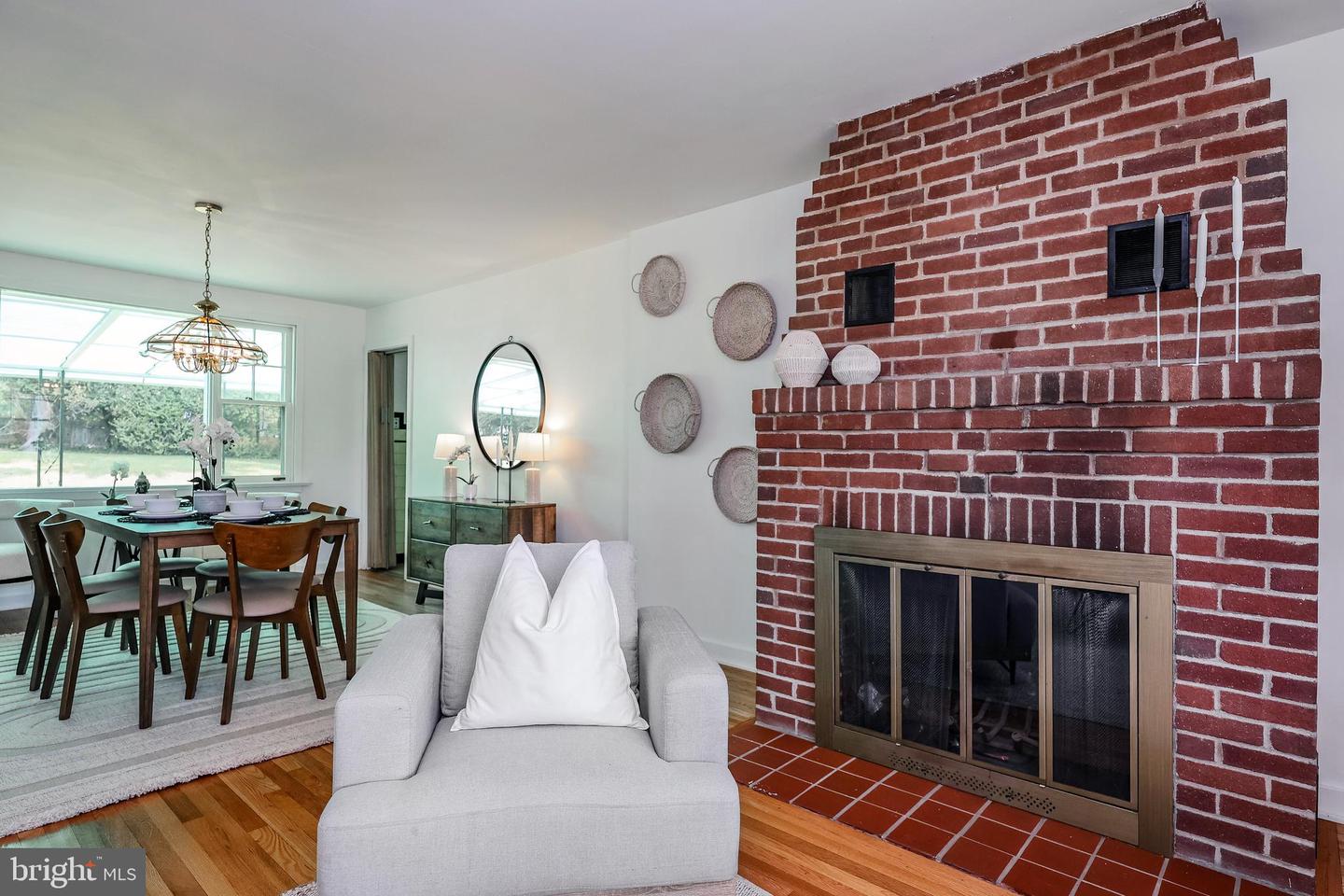 262 Ellis Rd