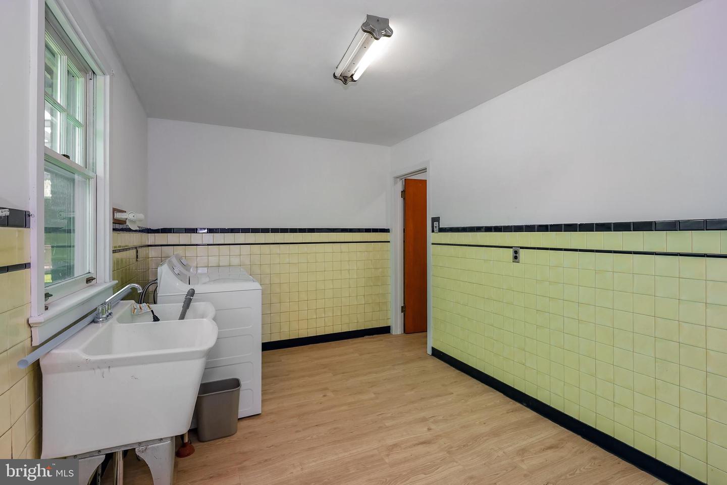 262 Ellis Rd