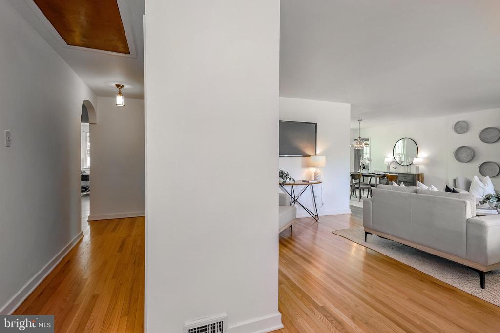262 Ellis Rd