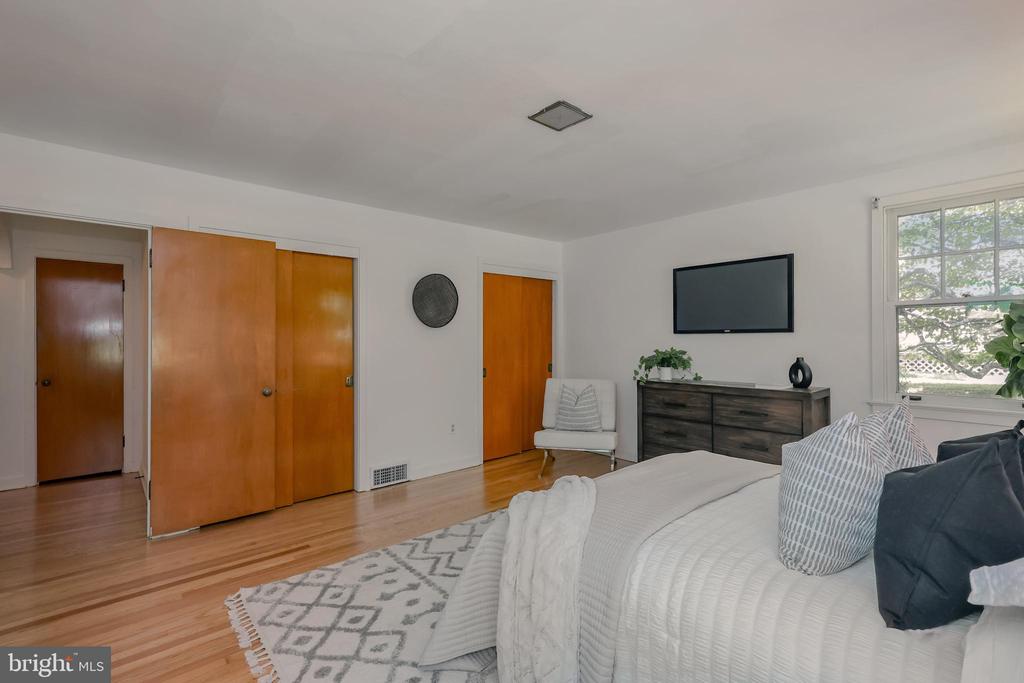 262 Ellis Rd
