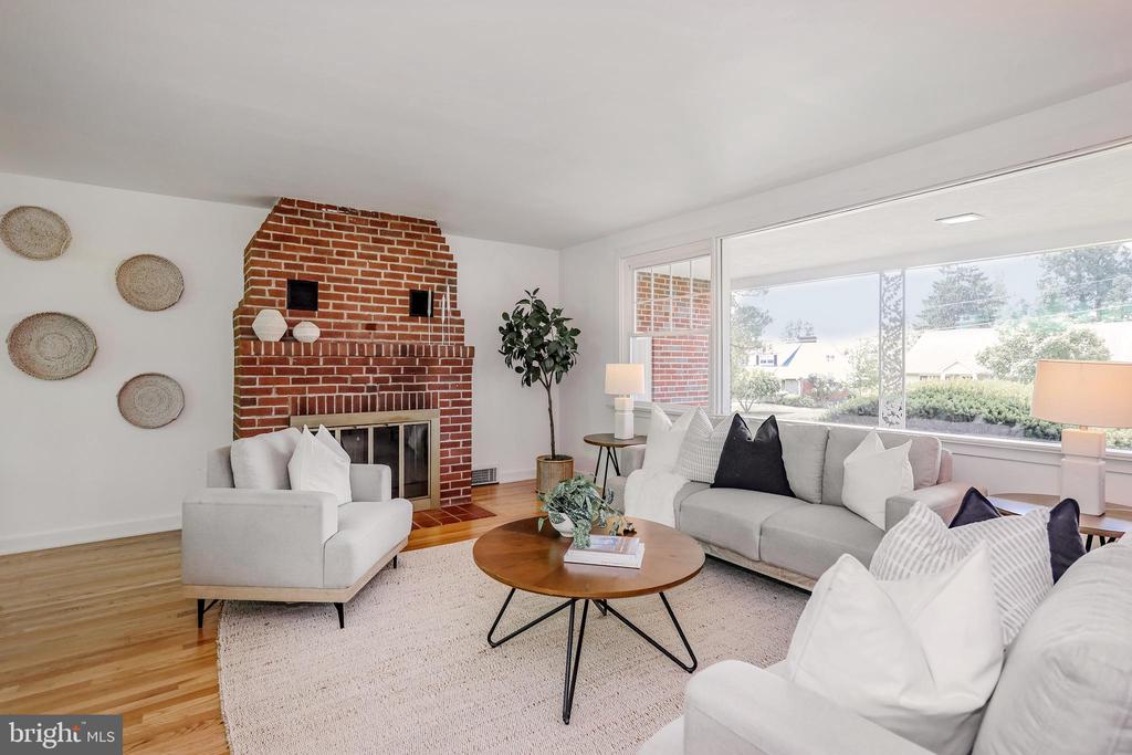262 Ellis Rd