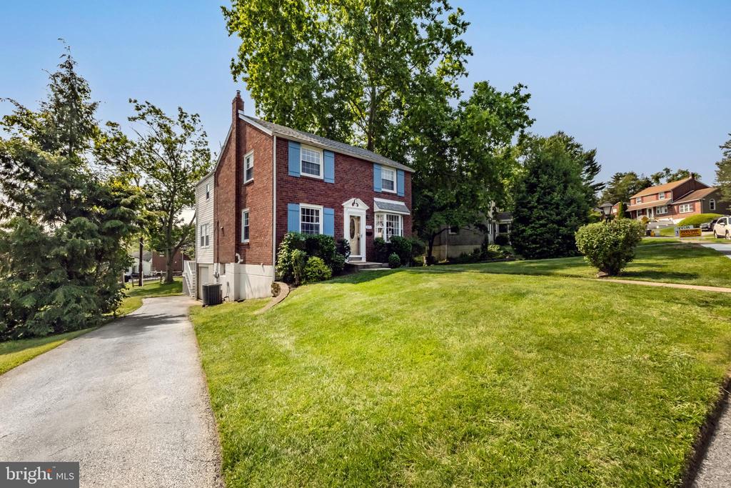 571 Rutherford Dr
