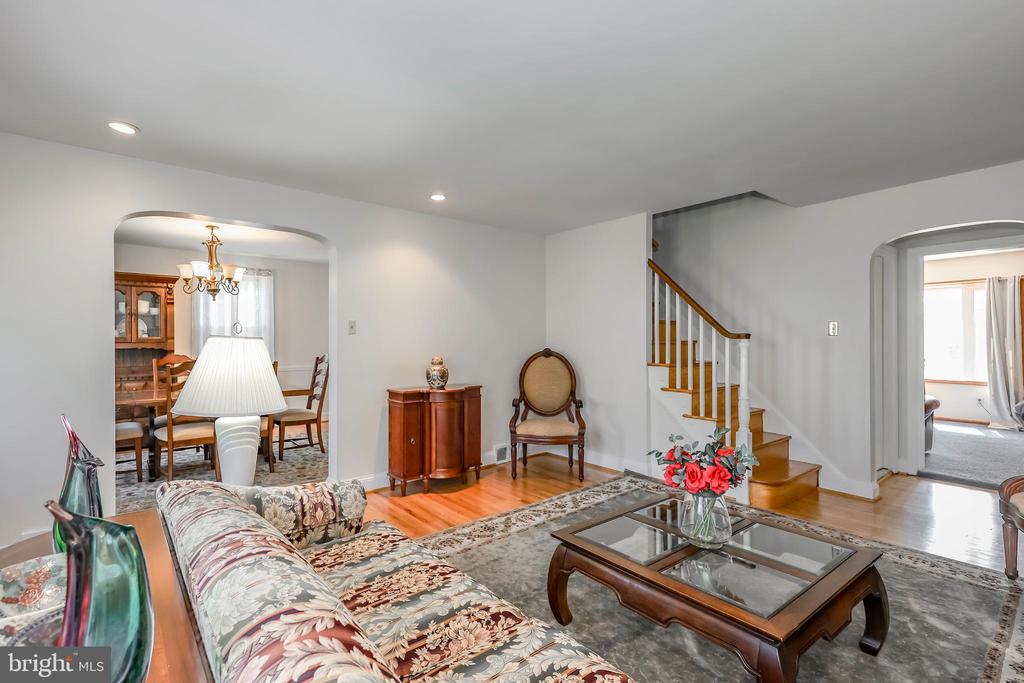 571 Rutherford Dr