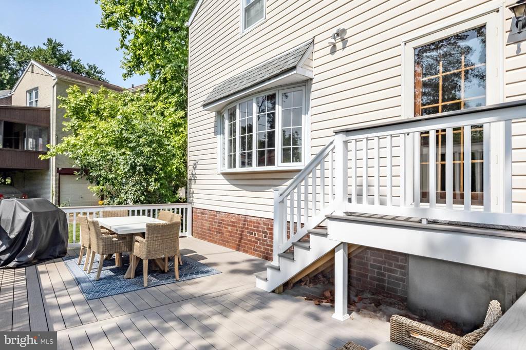 571 Rutherford Dr