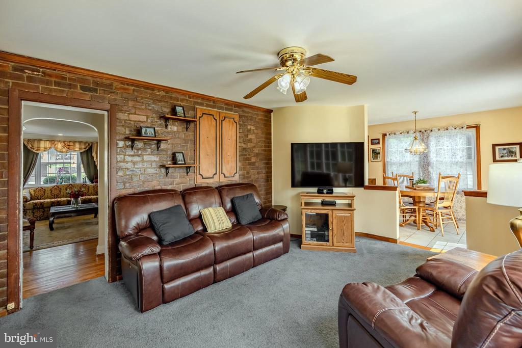 571 Rutherford Dr