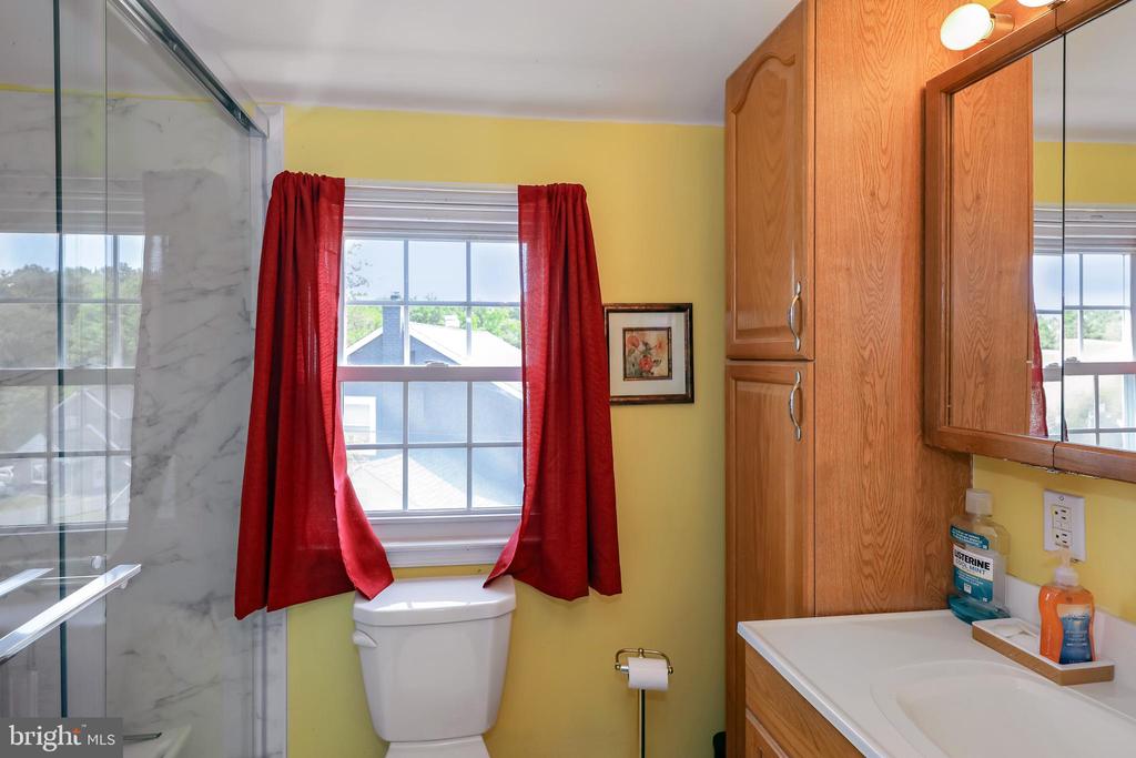 571 Rutherford Dr