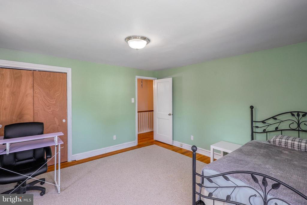 571 Rutherford Dr