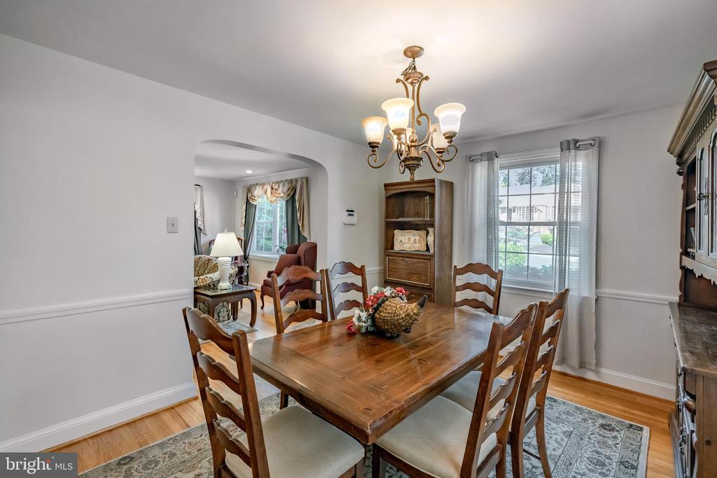 571 Rutherford Dr