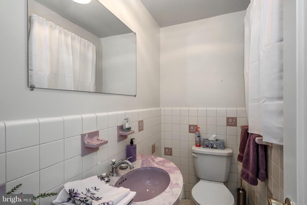 571 Rutherford Dr