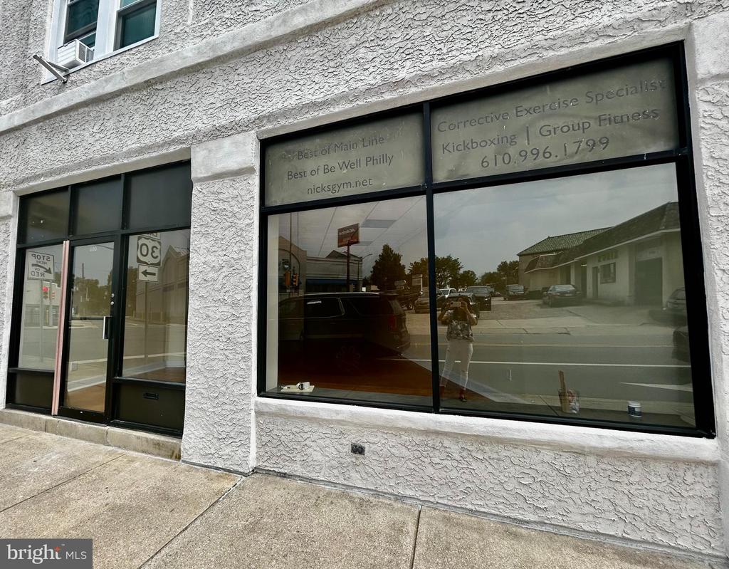 658 W Lancaster Ave