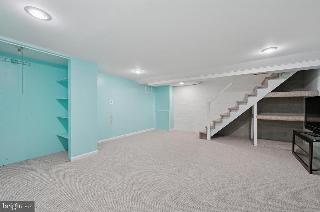 633 E WILTSHIRE DRIVE Unit: 81