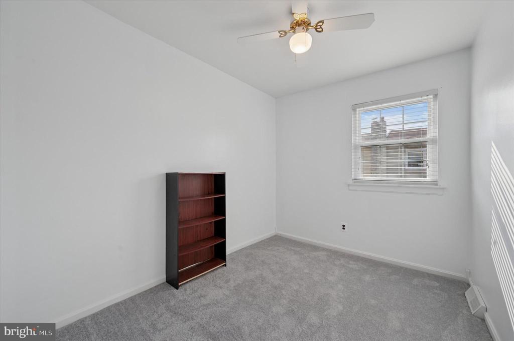 633 E WILTSHIRE DRIVE Unit: 81