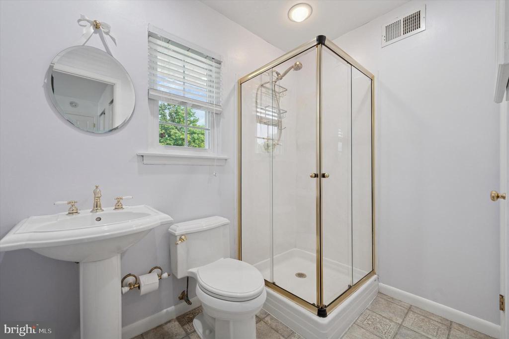633 E WILTSHIRE DRIVE Unit: 81