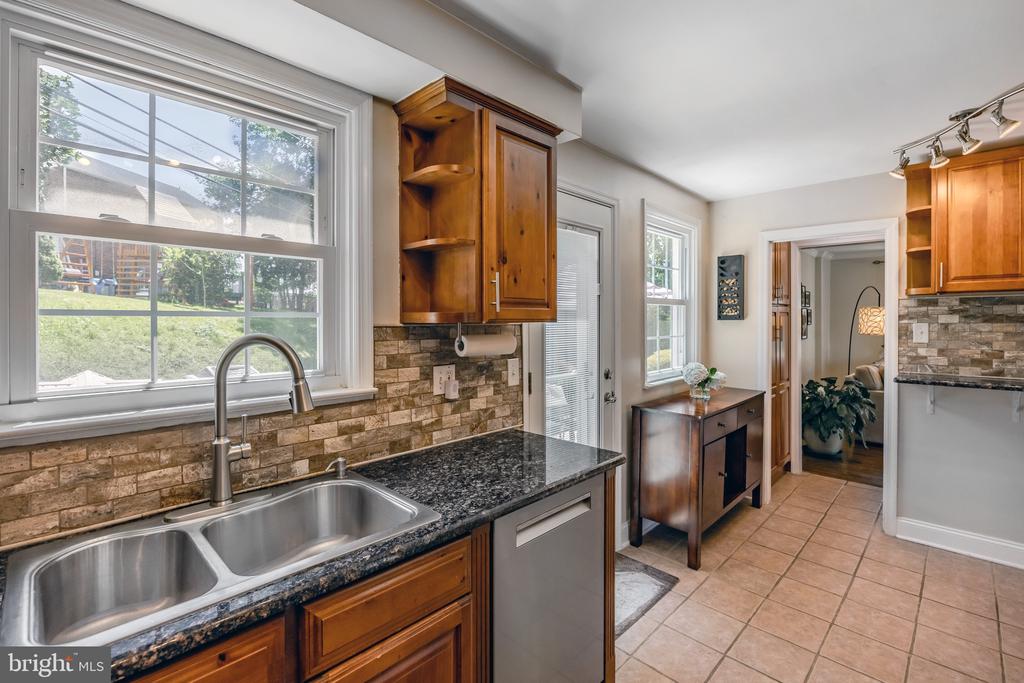 1626 Rose Glen Rd