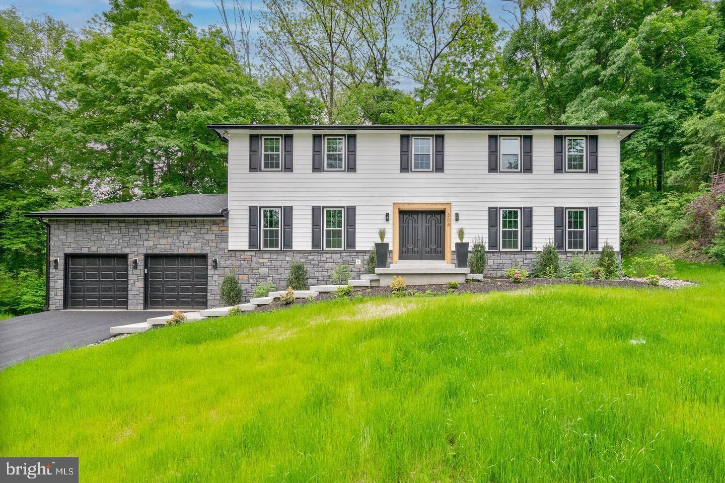 306 SANDCASTLE LN