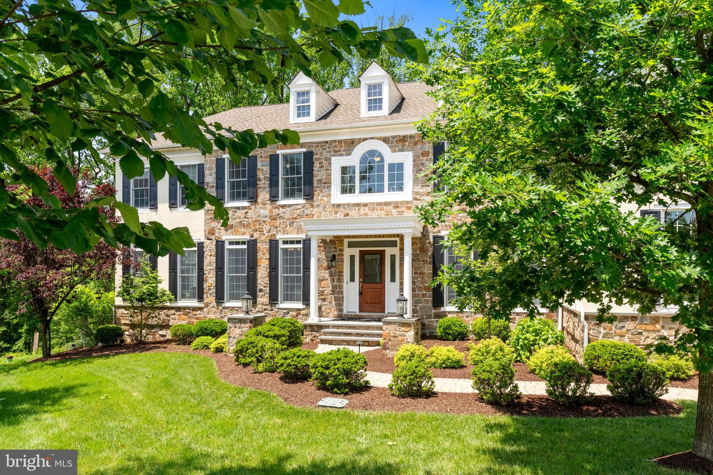 3917 Woodland Dr