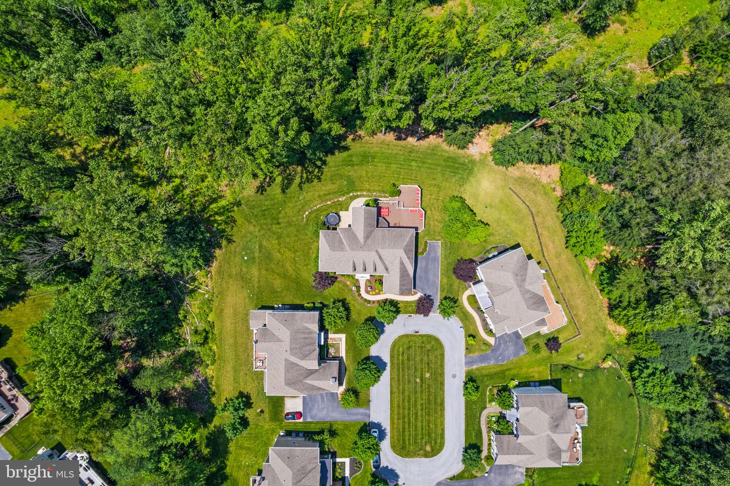 3917 Woodland Dr