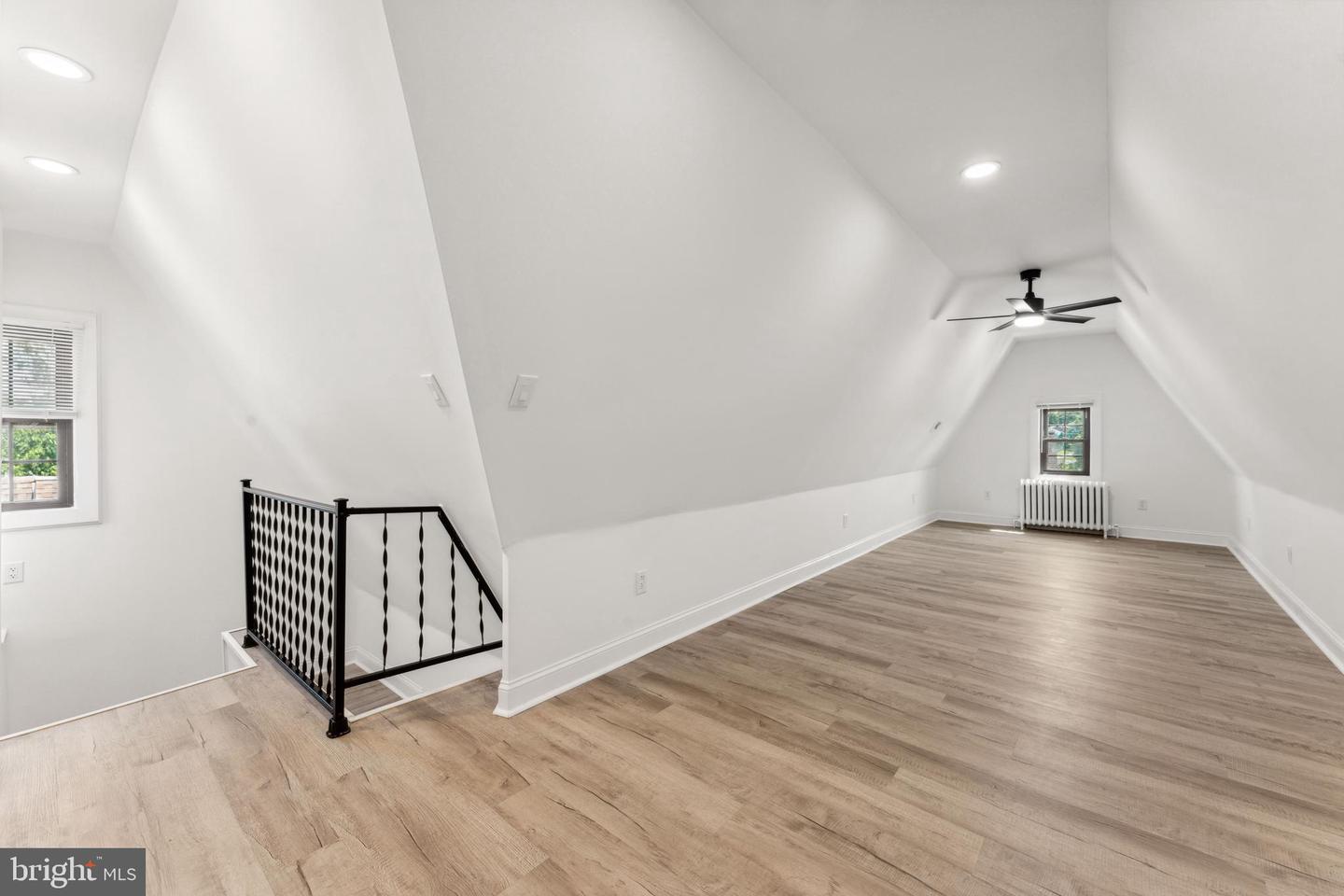 2418 Rosewood Ln
