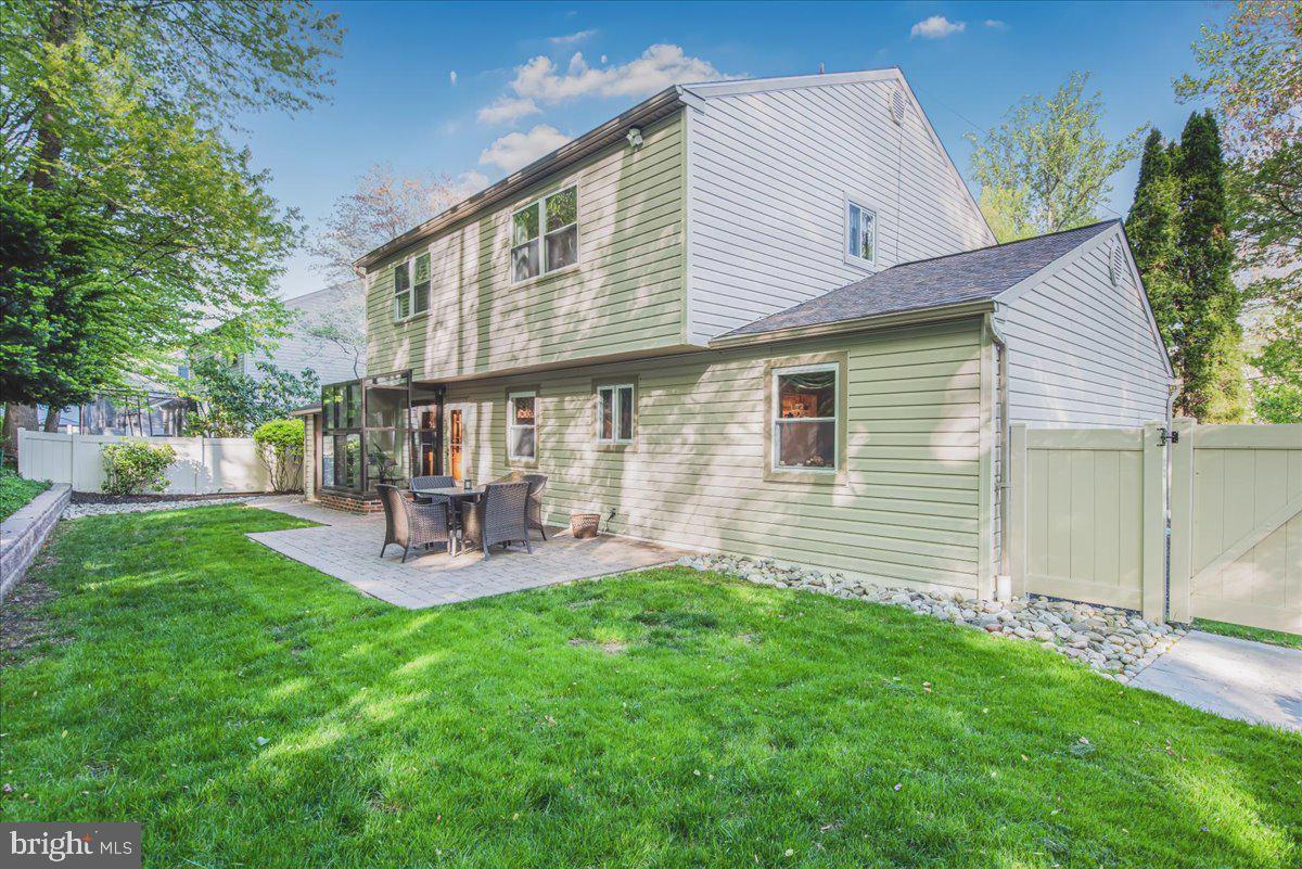 345 Ellis Rd