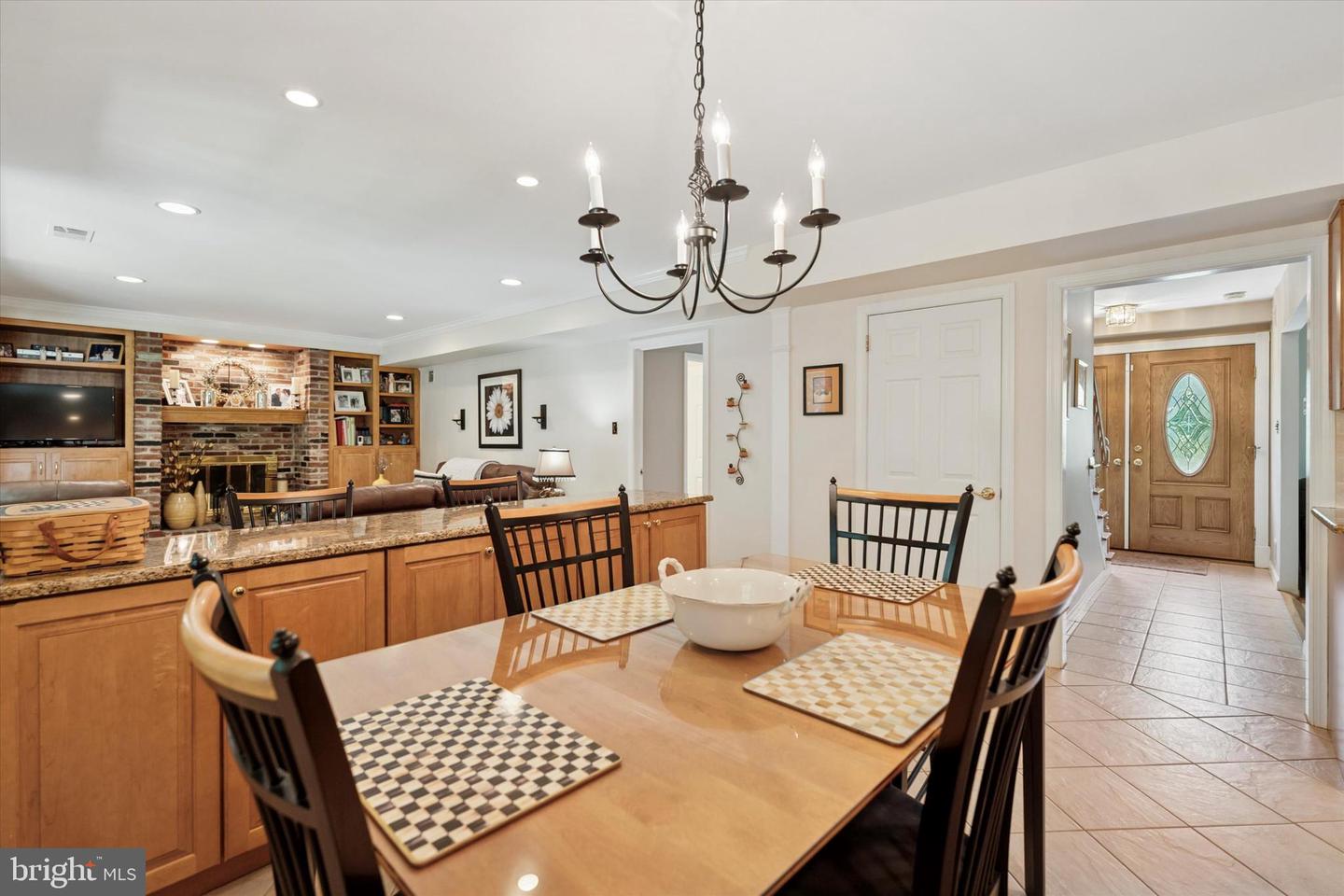 345 Ellis Rd
