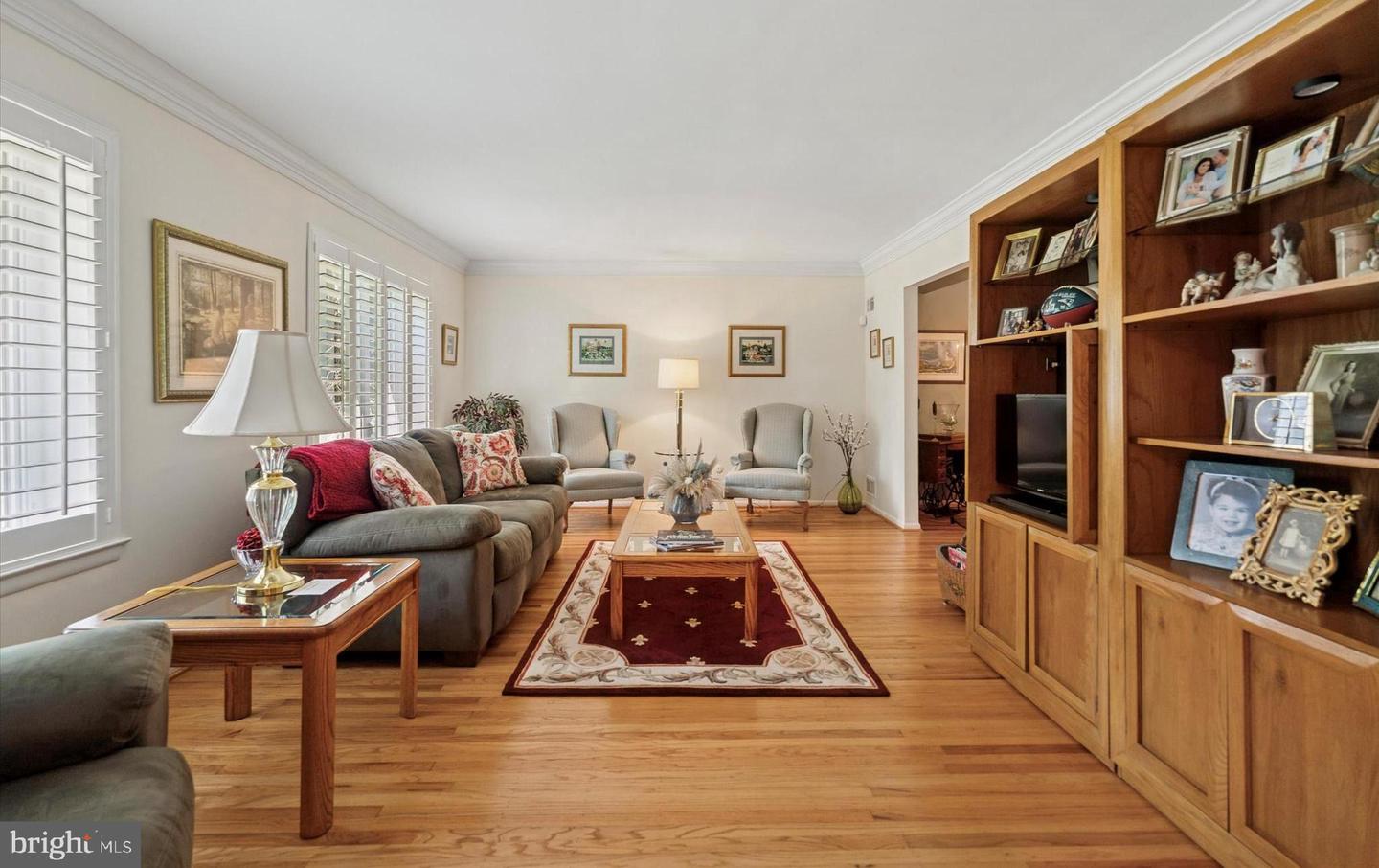 345 Ellis Rd
