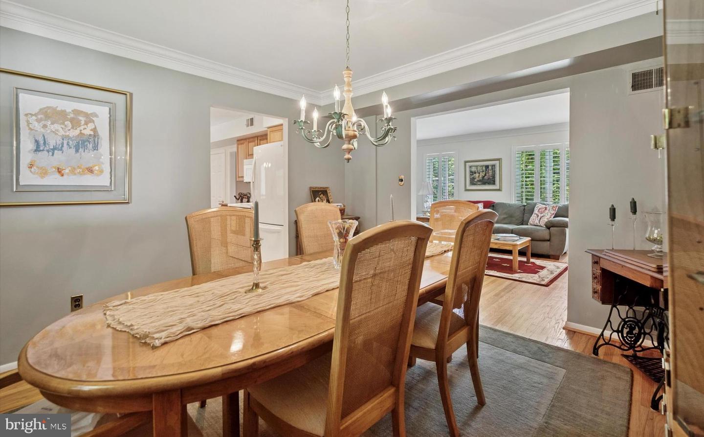 345 Ellis Rd