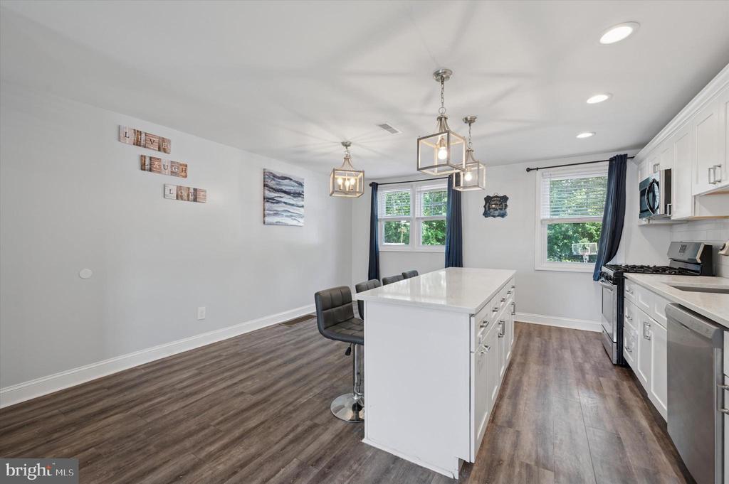 124 S Academy Ave