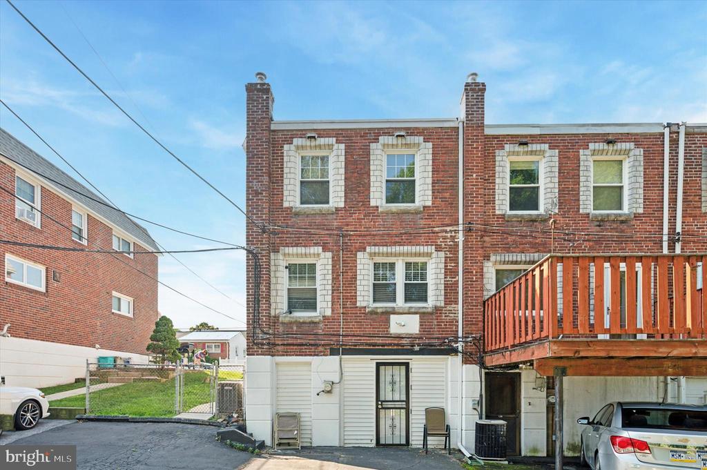 124 S Academy Ave